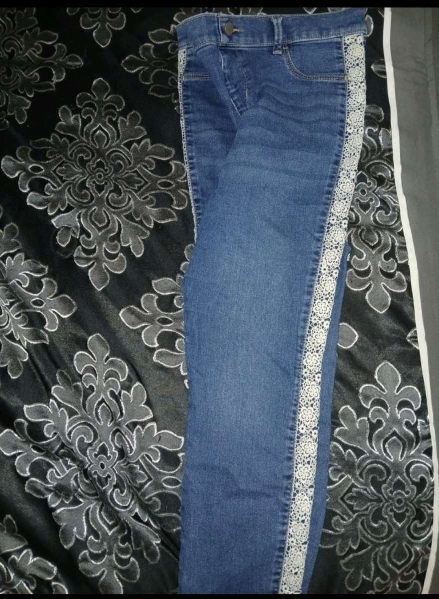 Childrens leggings Sz 12