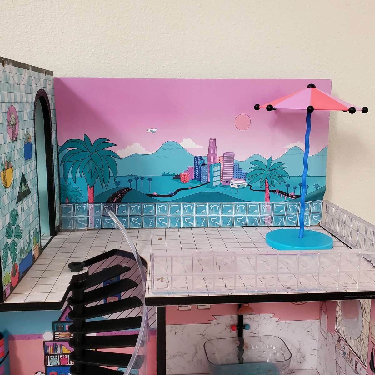 LOL Dollhouse Read Description