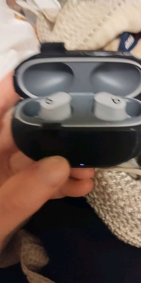 wireless earbuds