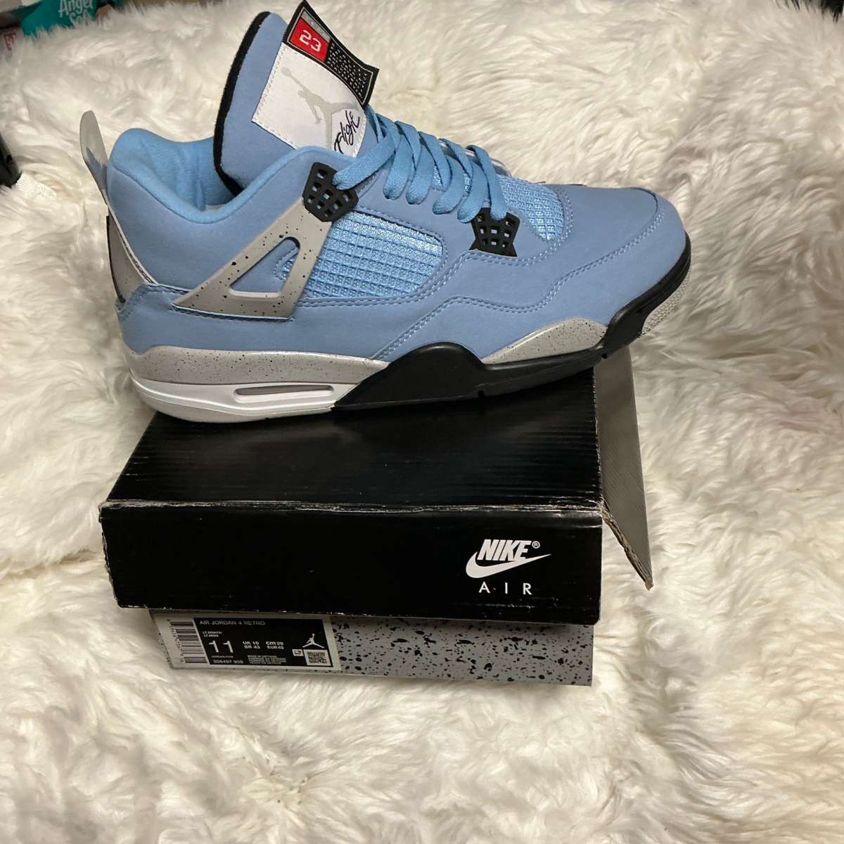 UNC JORDAN 4