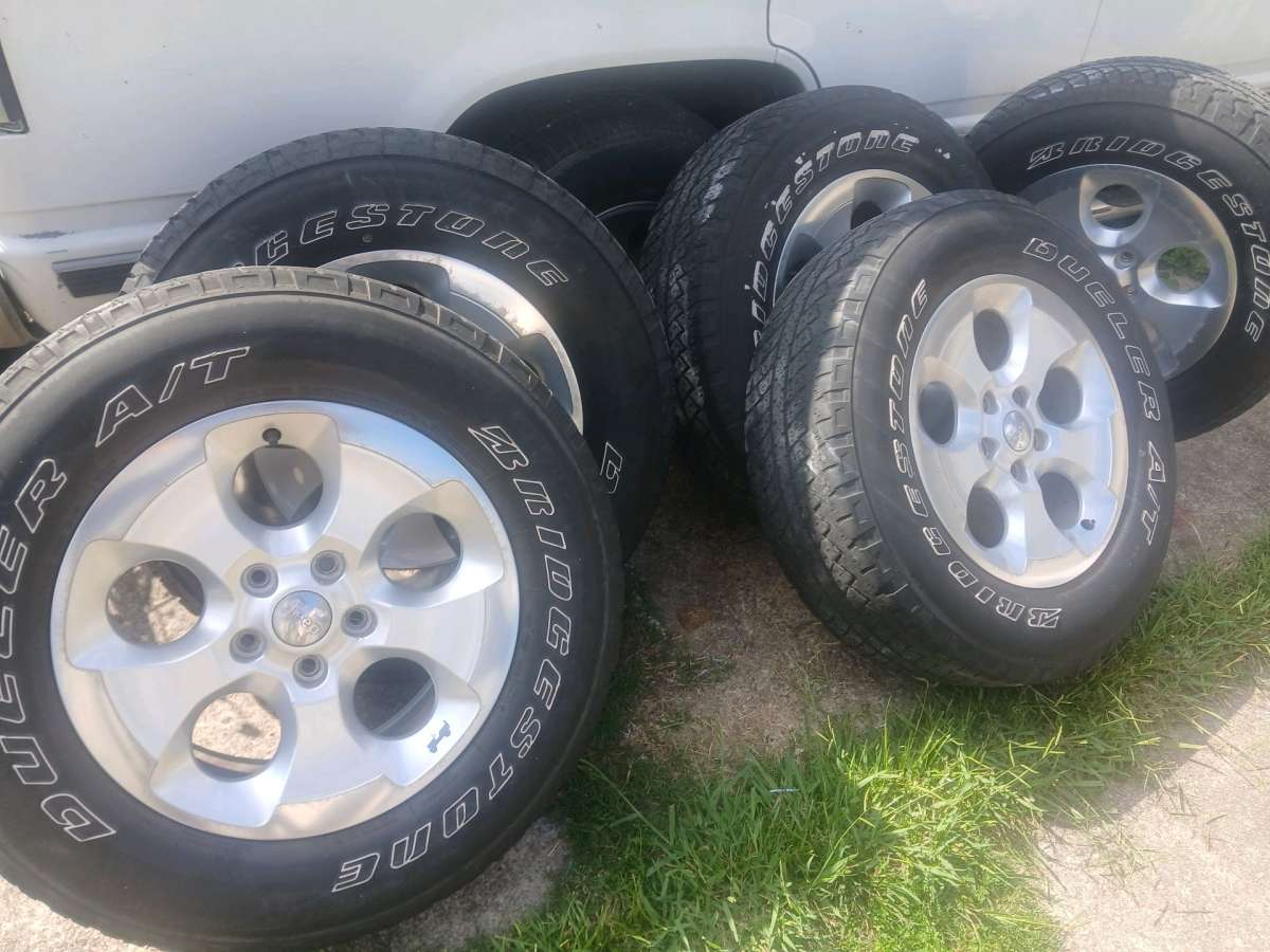 jeep wrangler stock wheels