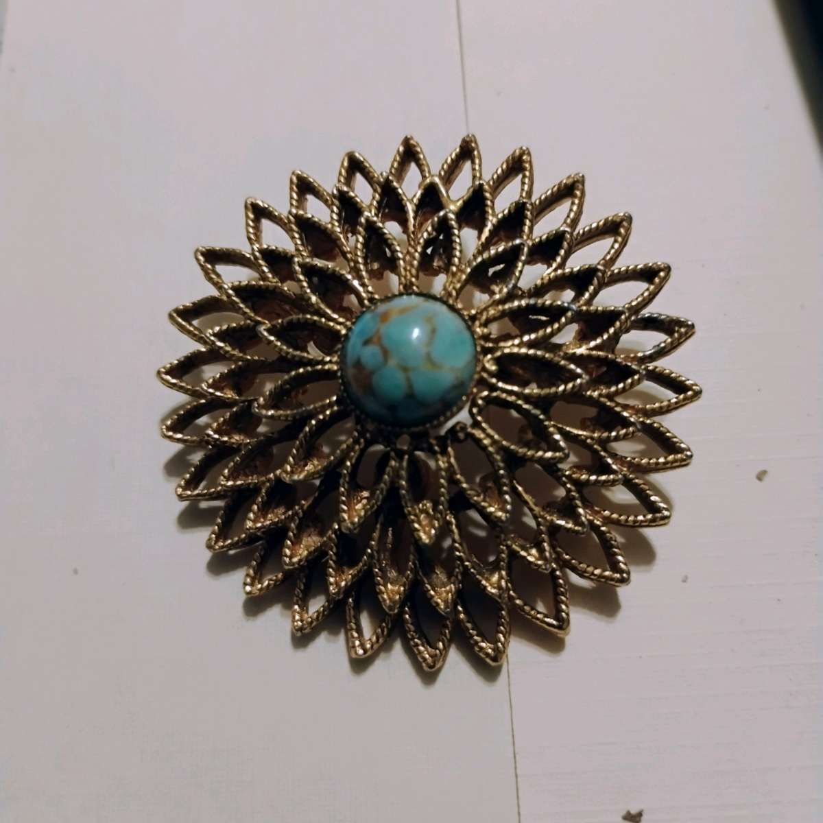 vintage midcentury MCM atomic age starburst Stone pin
