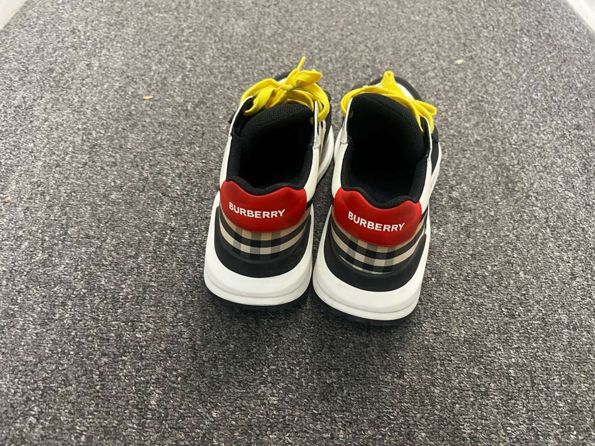 Burberry Gucci Mens Designer