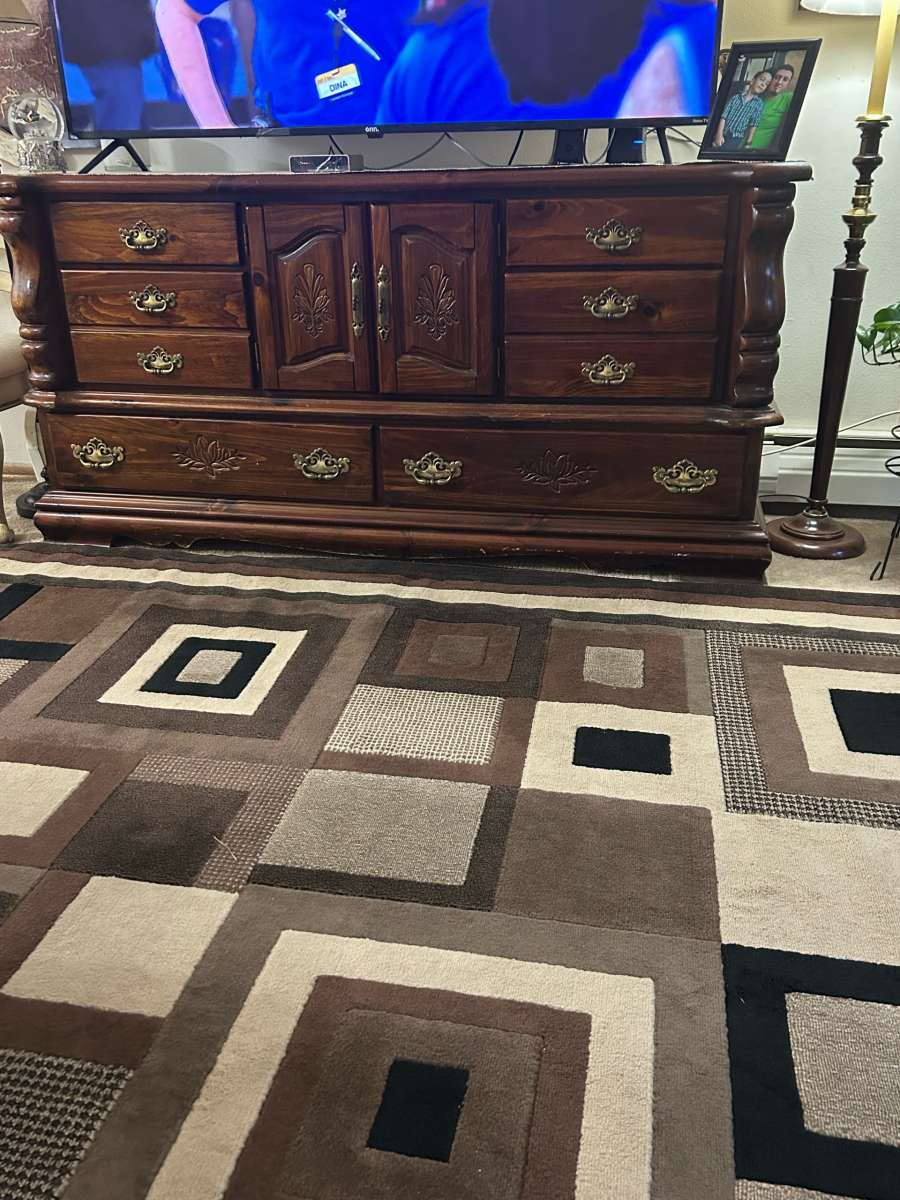 Dixie furniture mahogany dresser