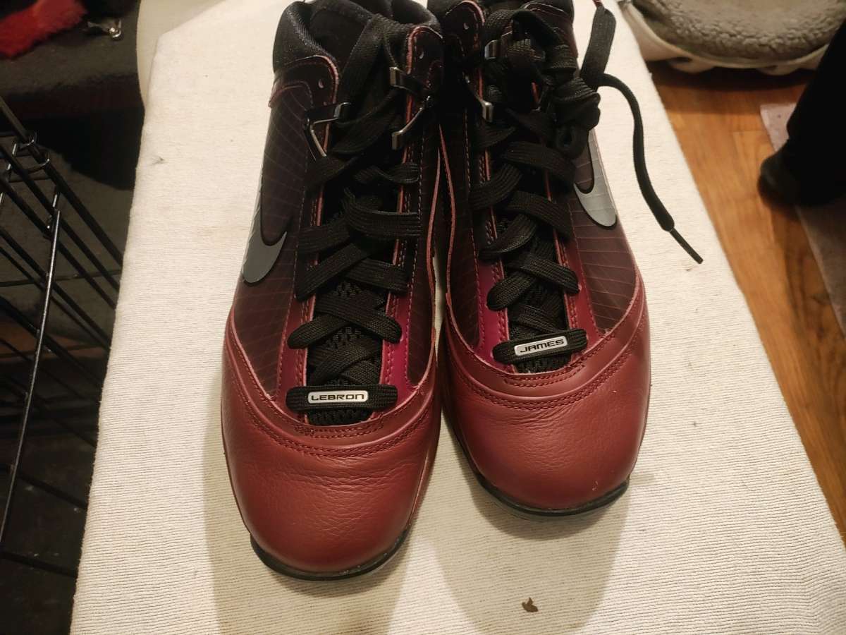 LeBron 7s