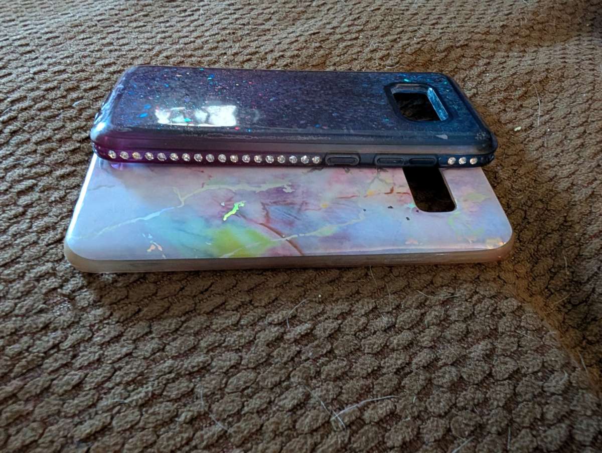 2 Samsung S8 phone cases