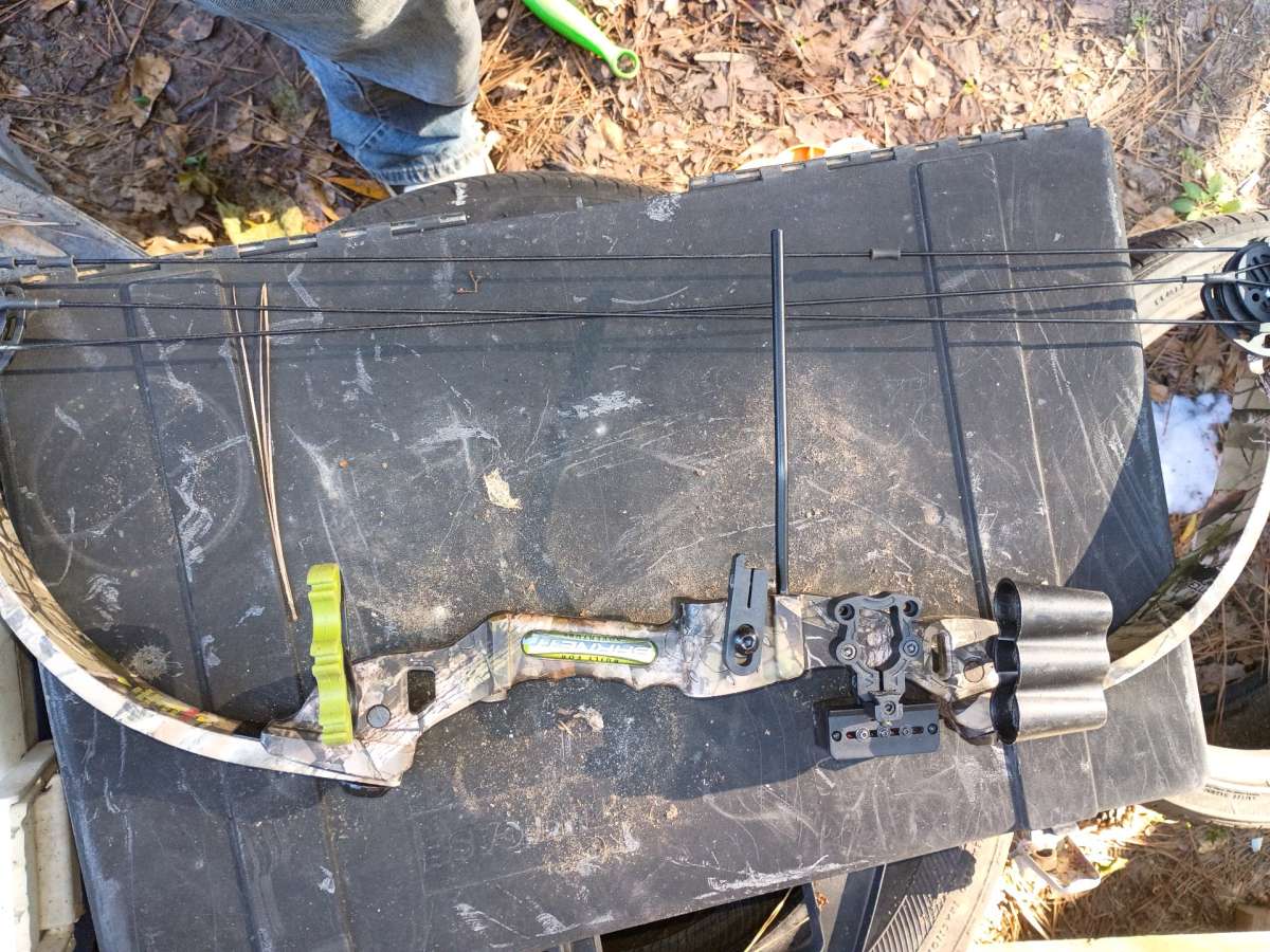 barnett camocat youth bow