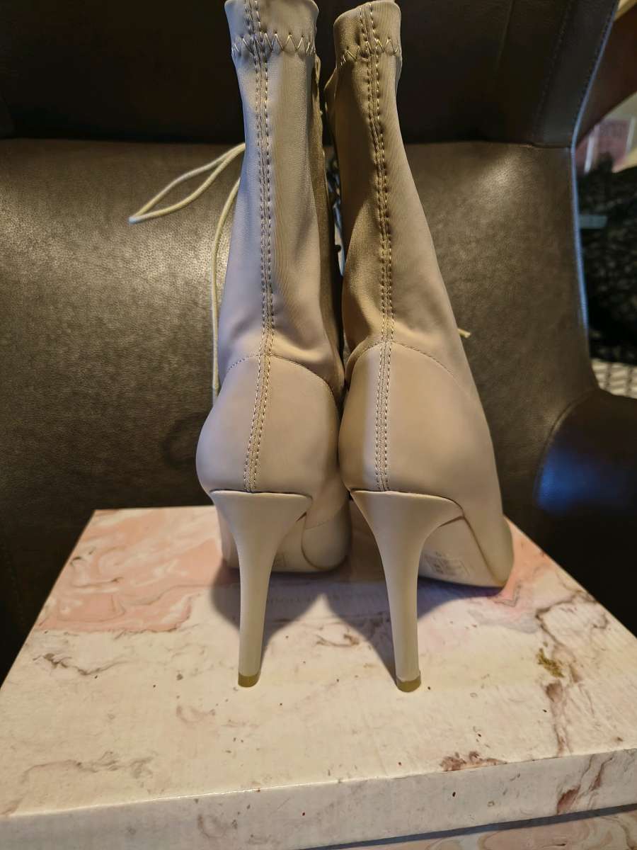 womens high reel boots