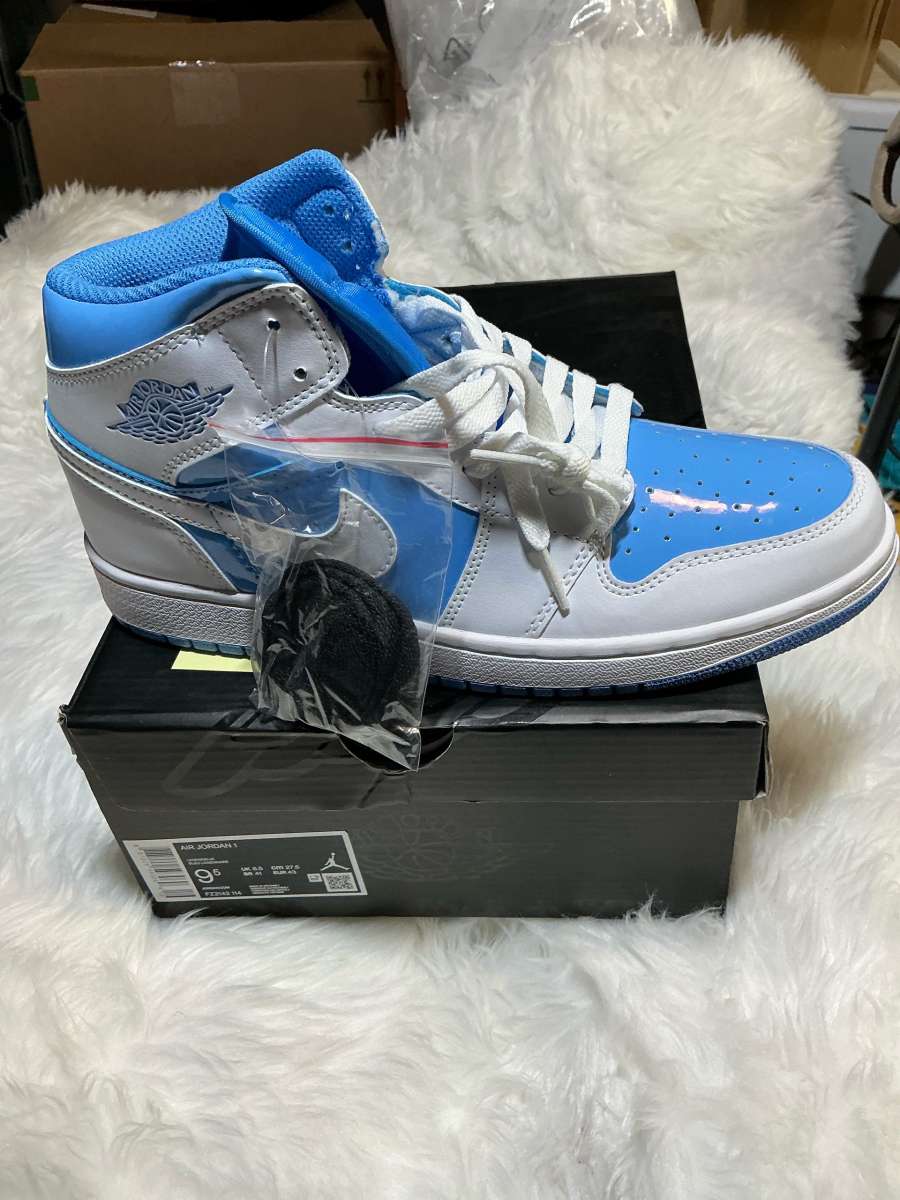 Carolina blue Jordan 1