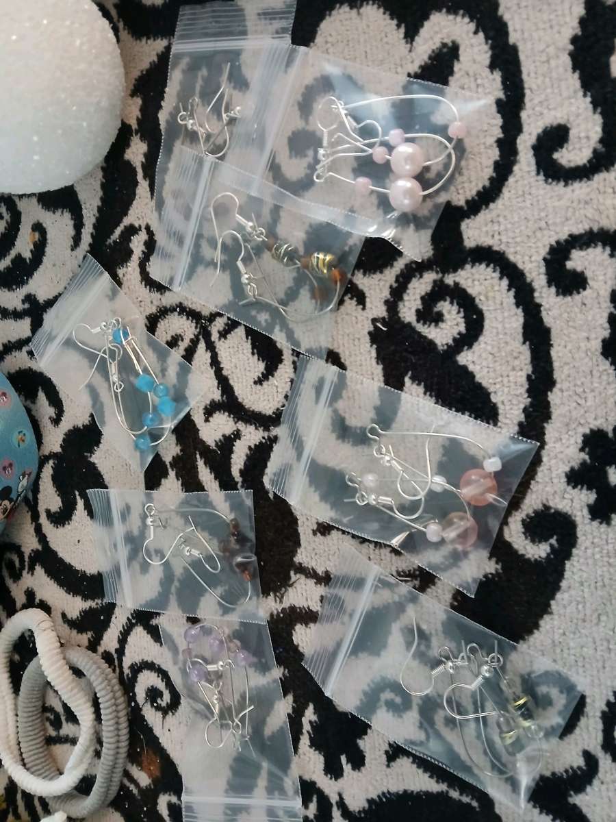 bracelets necklace and earrings