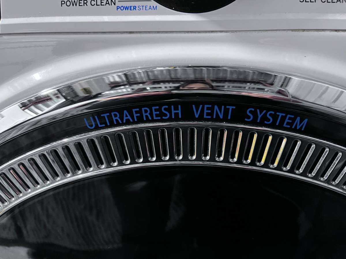 GE Washer and dryer  set   Front loader  Barely used