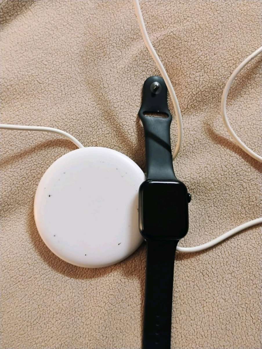 Series 8 Apple Watch with Universal Apple Charger included