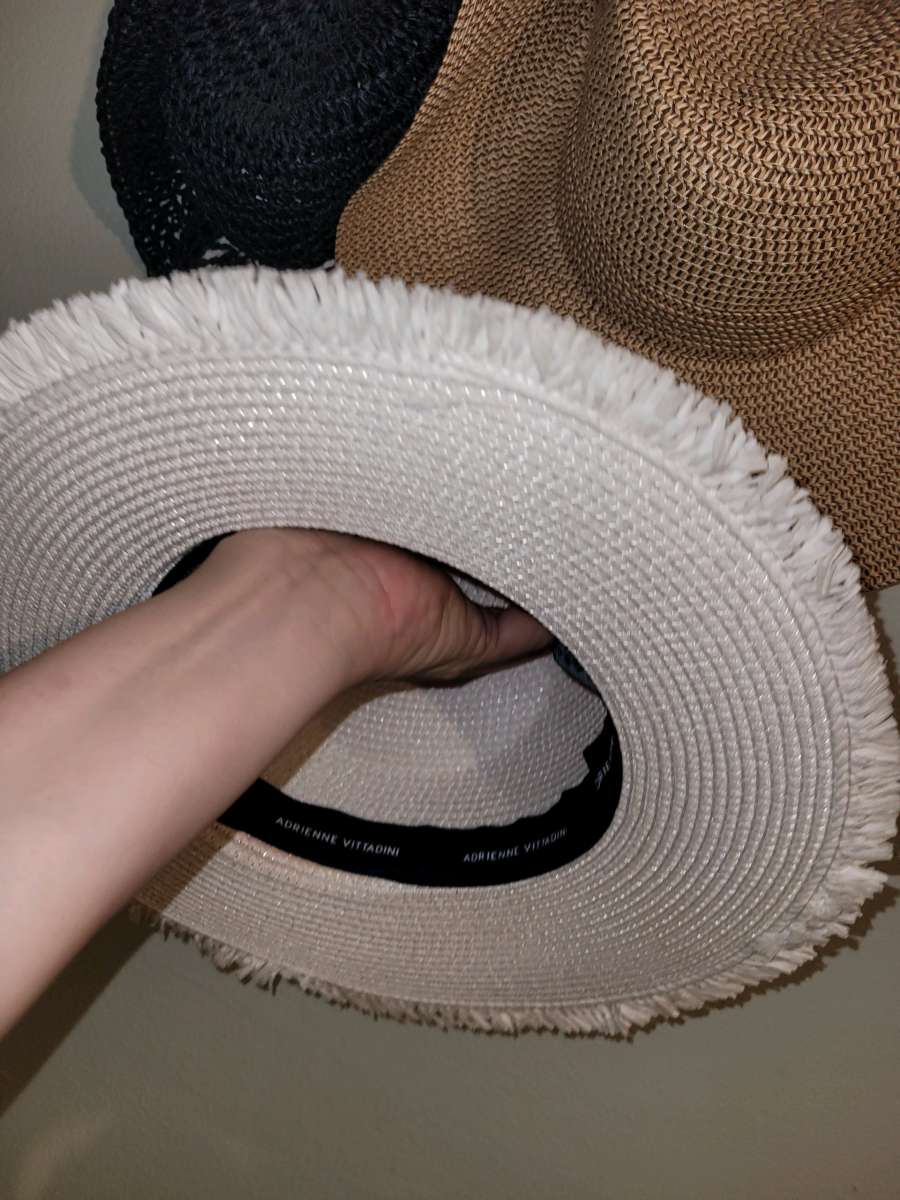 Ladies Hat Like new