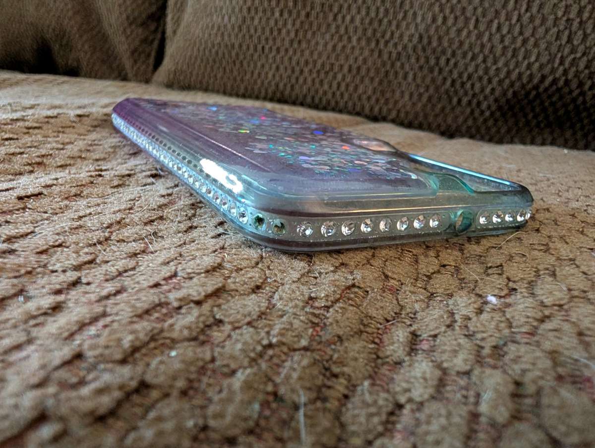 2 Samsung S22 phone cases