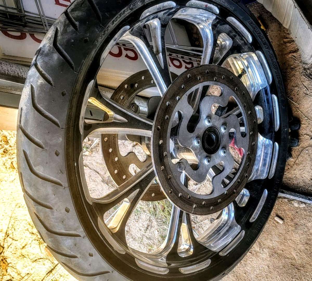 2011 Harley Davidson road glide reel kit