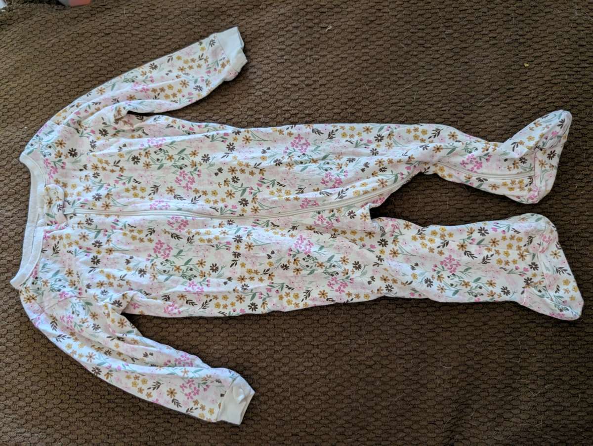 Baby Flowery sleepsuit with feet