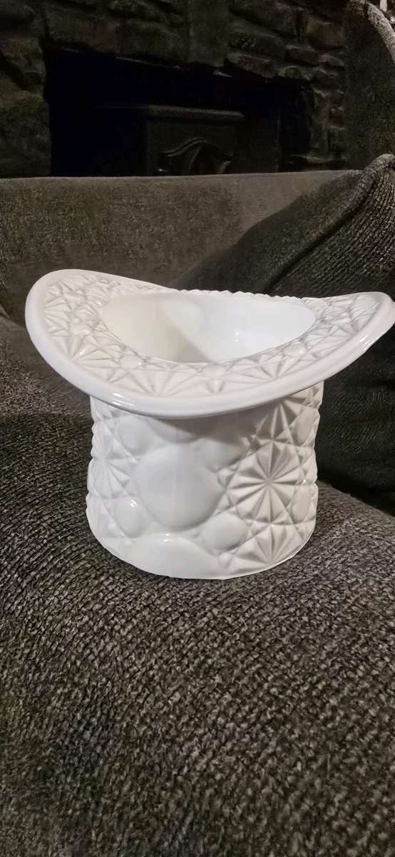 Fenton Milk Glass Hat