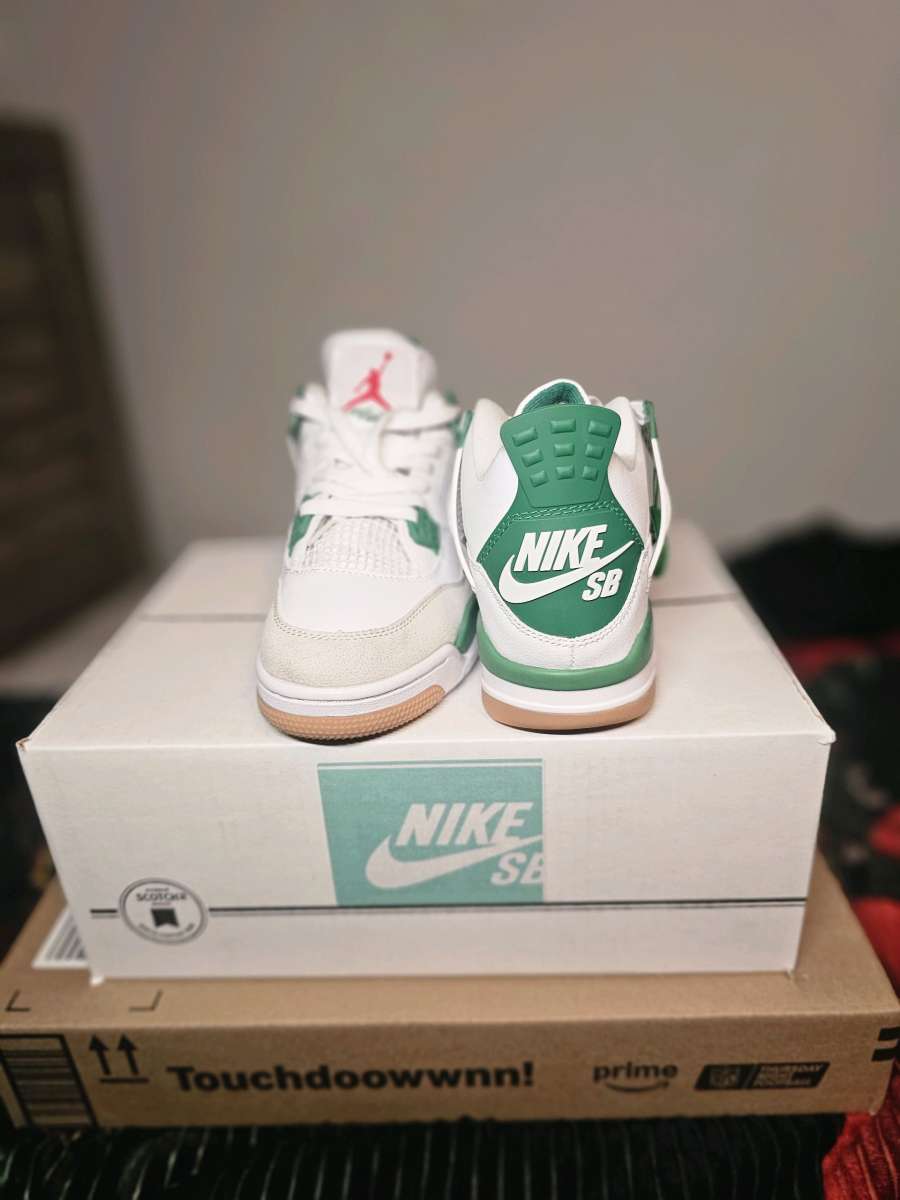 NEW JORDAN NIKE RETRO 4 SB ORIGINAL