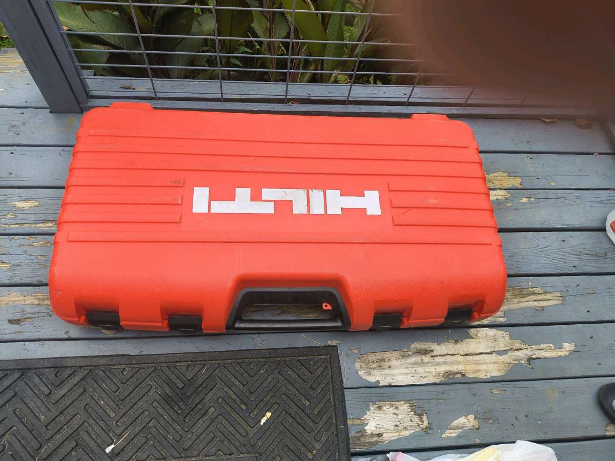 HILTI DX9 POWDER ACTUATED TOOL