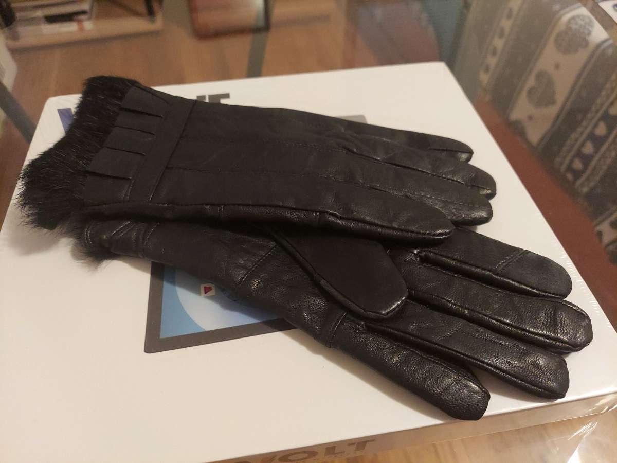 Condition Like NEW Sofia CashmereLeather  Cashmere Gloves