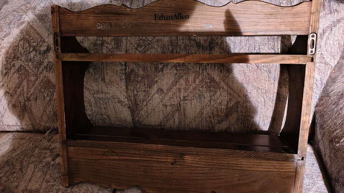 EITHEN ALLEN WALL SHELF