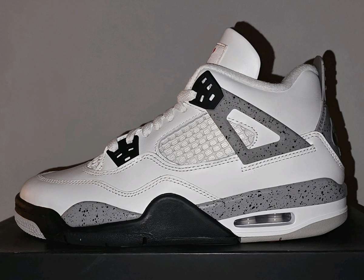Air Jordan 4 Retro OG White Cement Youth Size 5