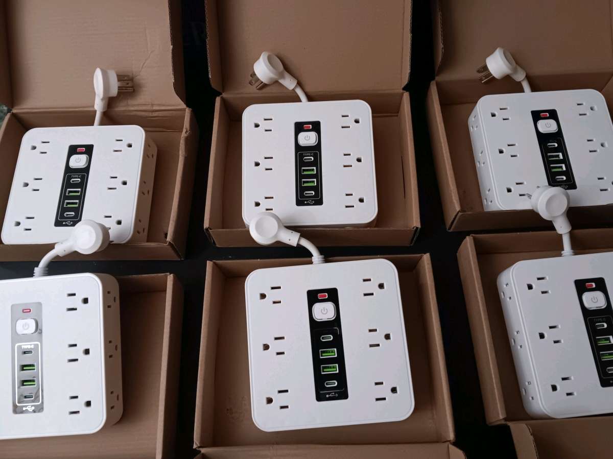 HANGING POWER WALL STRIP WITH USB PORTS