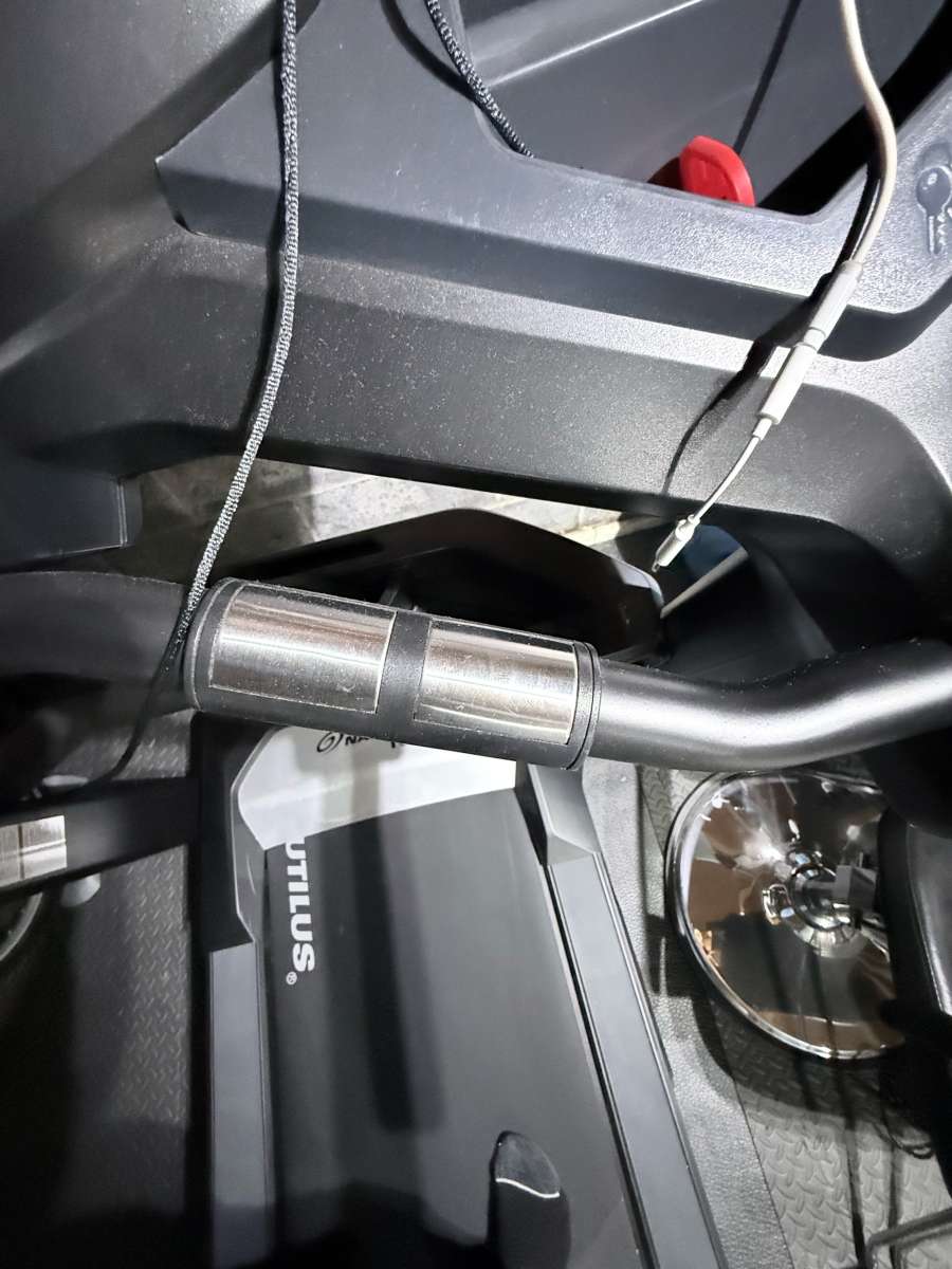 utilus T616 Folding Treadmill  Excellent Condition Barely Us