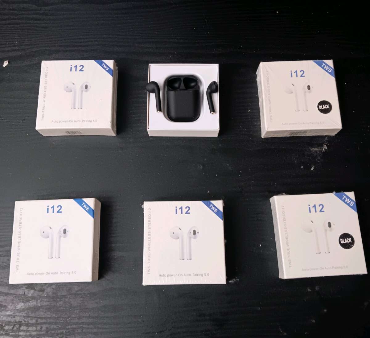 i12 TWS BLUETOOTH PODS