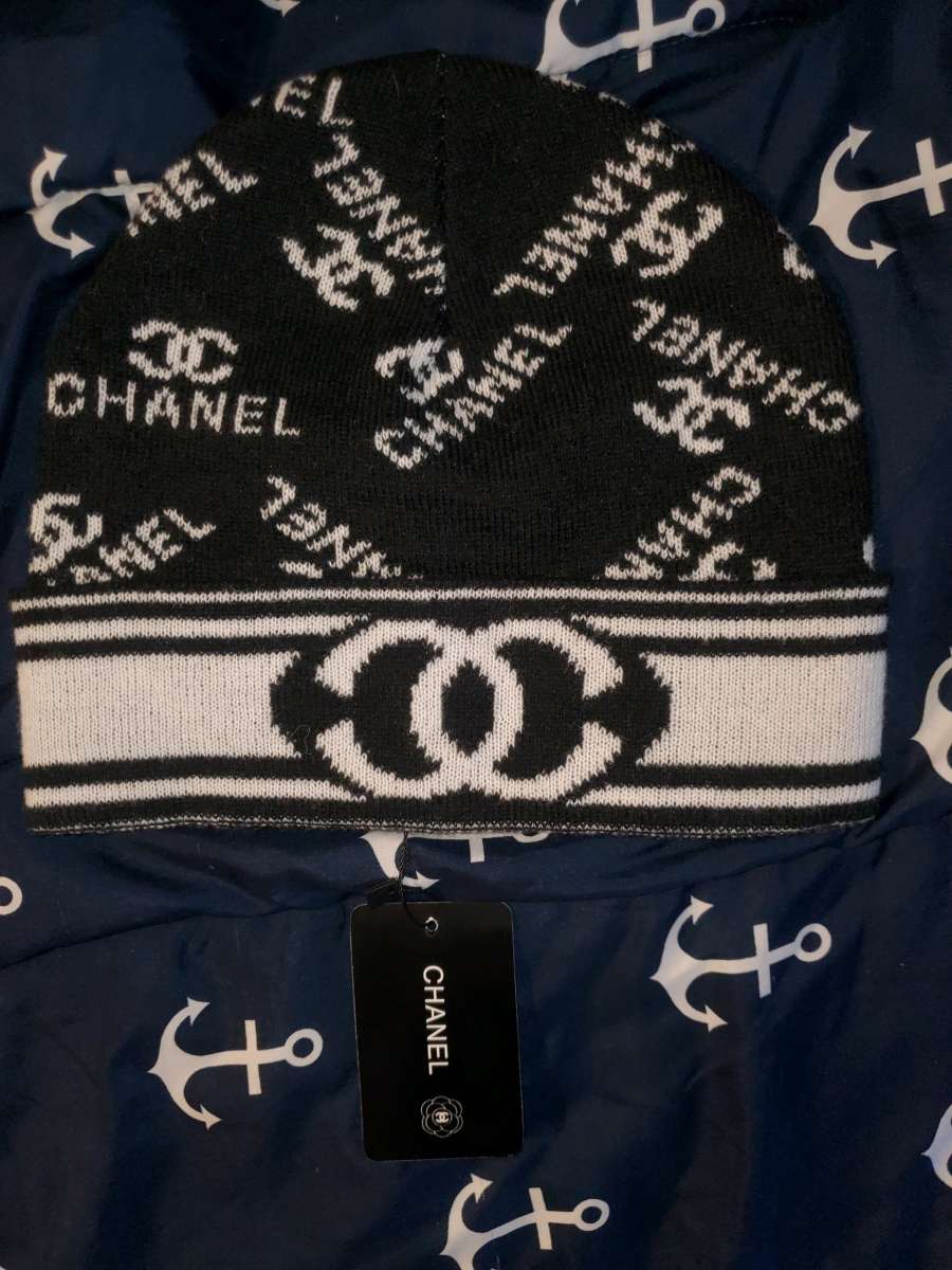 Chanel logo print hat