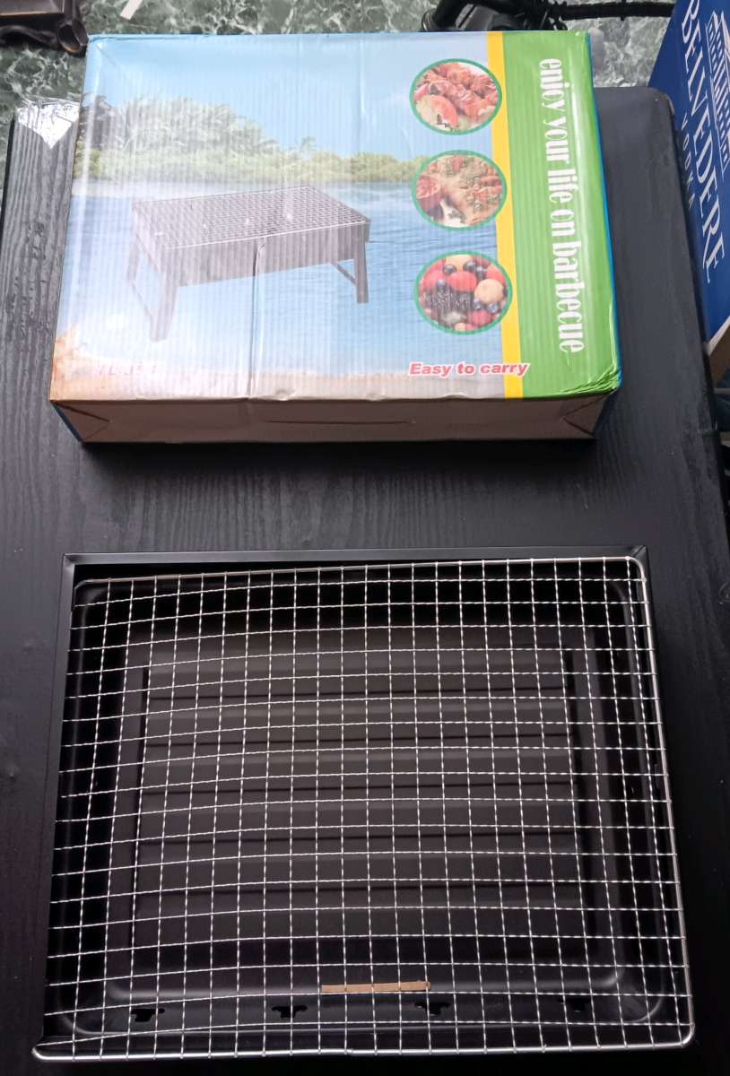 TL 353 SMALL CHARCOAL BARBECUE GRILL