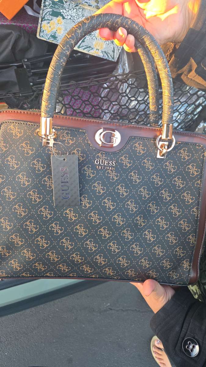 womens Fashionable Handbag