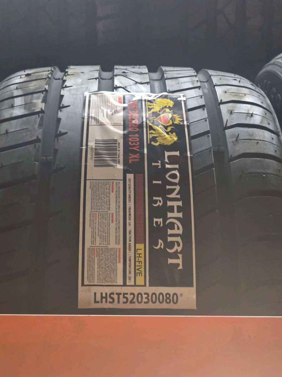 LIONHART 305 30ZR20 103Y