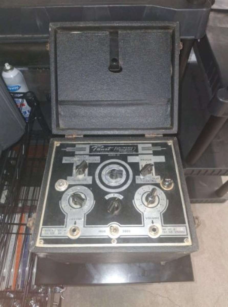 Vintage Muscle Stimulator POWERS ON