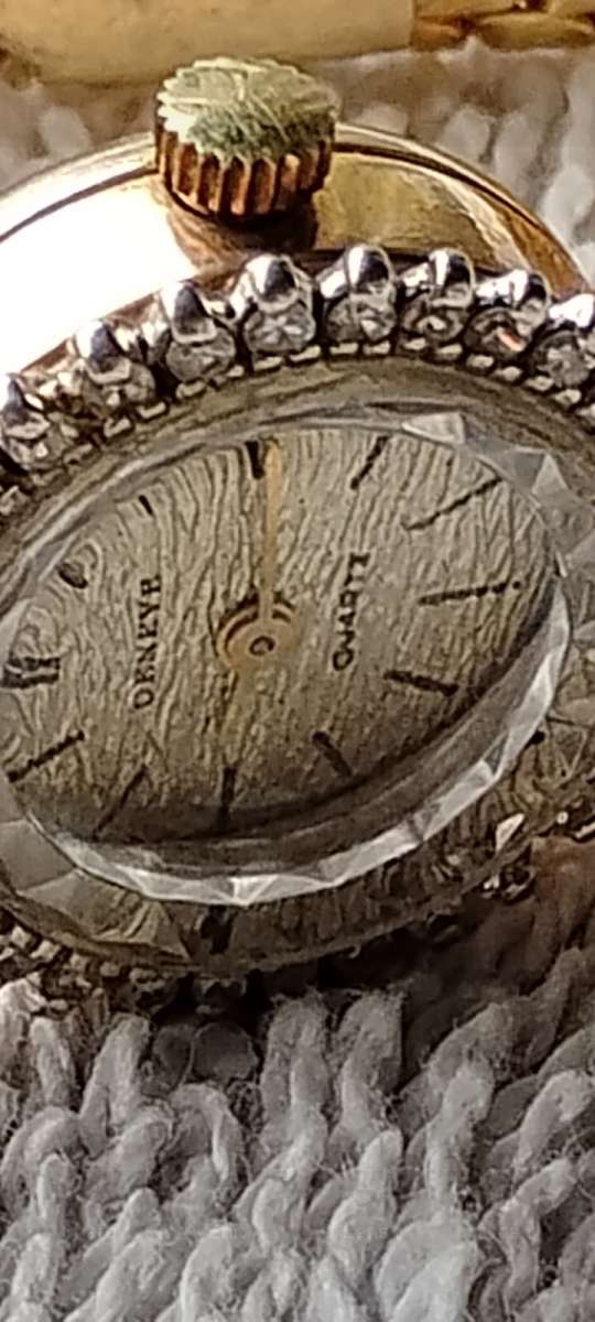 14 karat gold diamond Geneva quartz watch for ladies