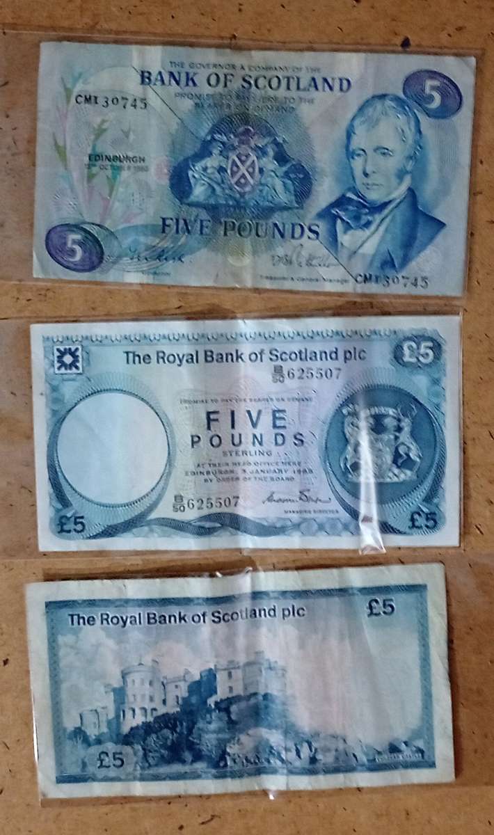 4 one pound and 3 five pound banknotes from Scotland