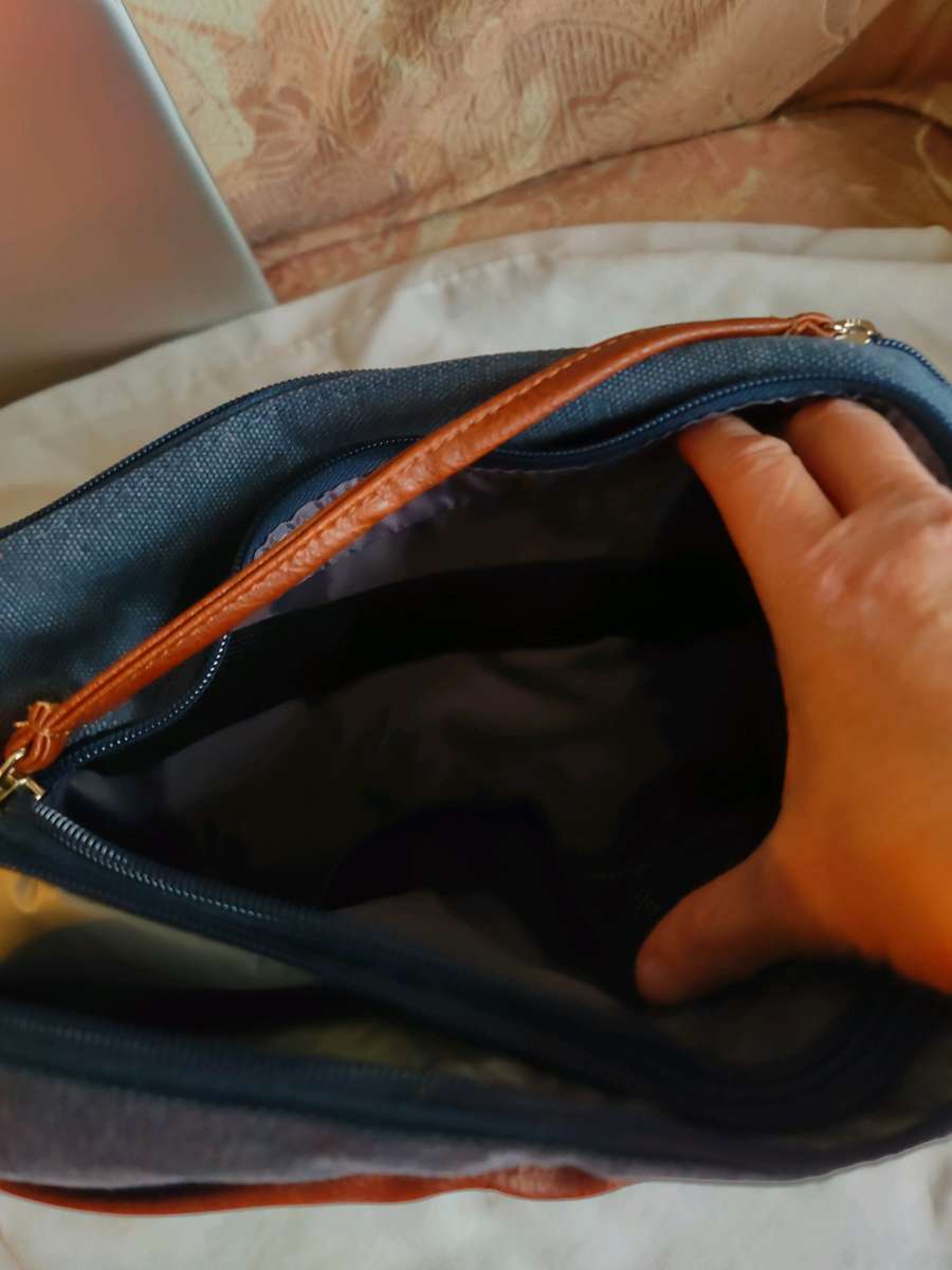 Toiletries case
