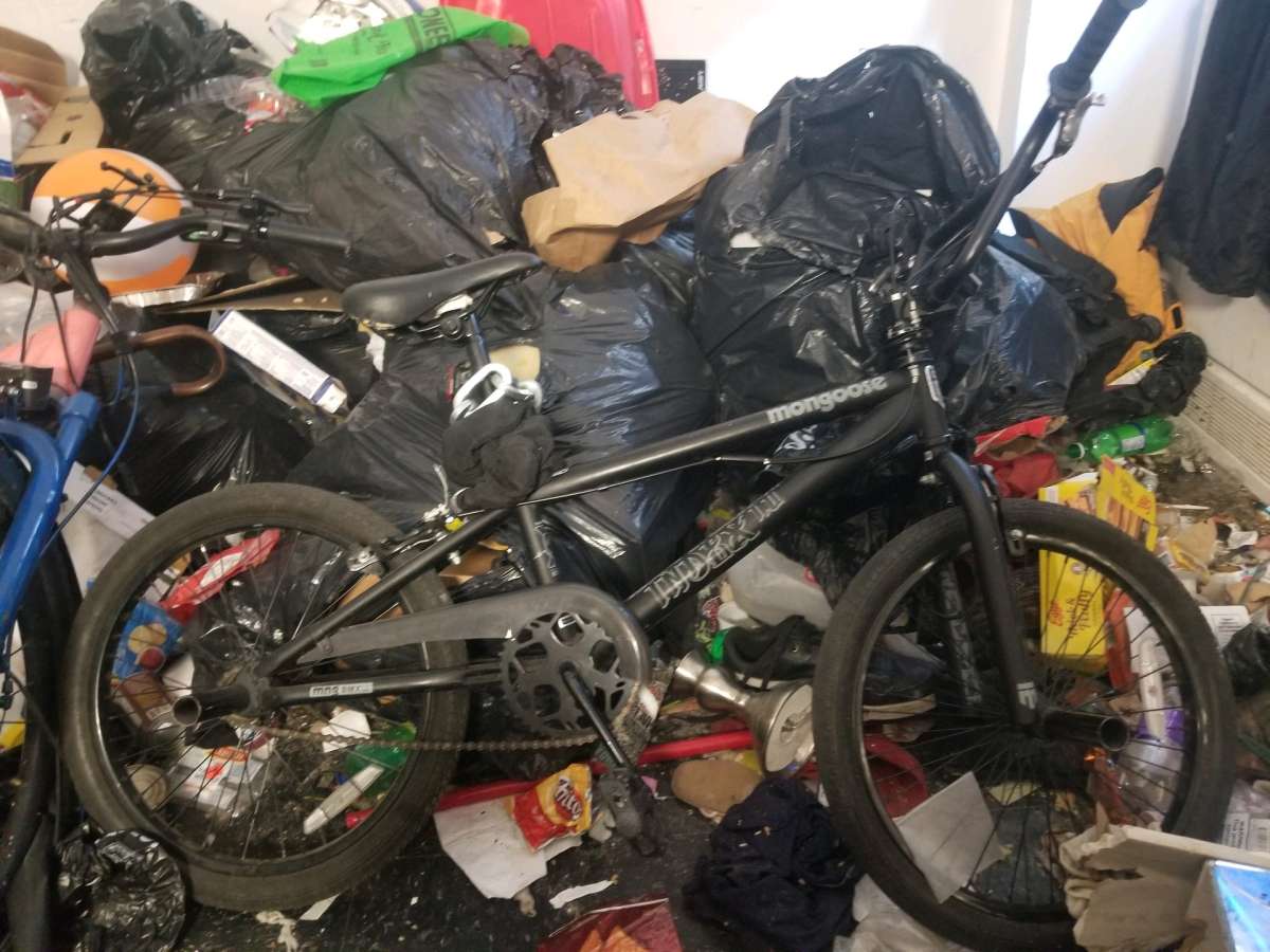 a bmx mongoose freestyle bike