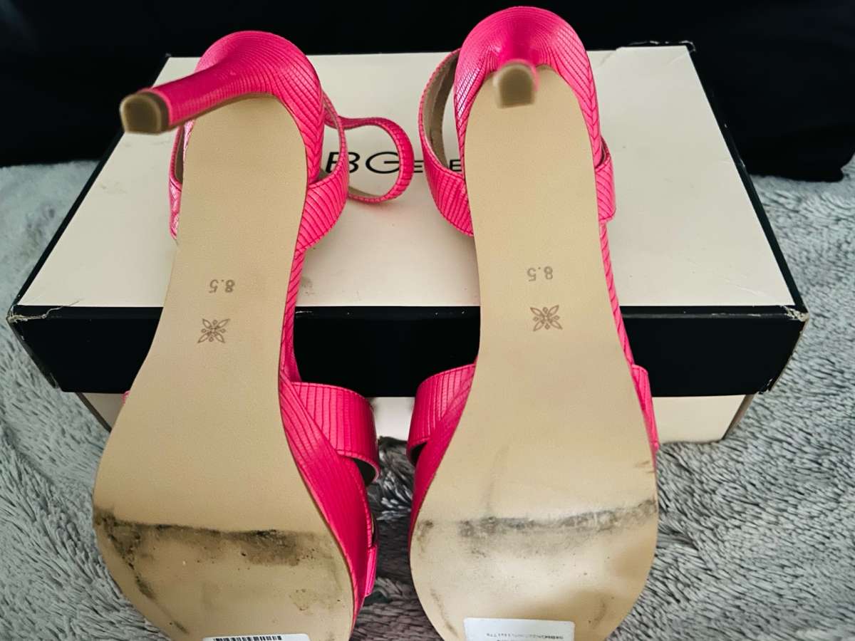 BCBGeneration Fuscia Heels