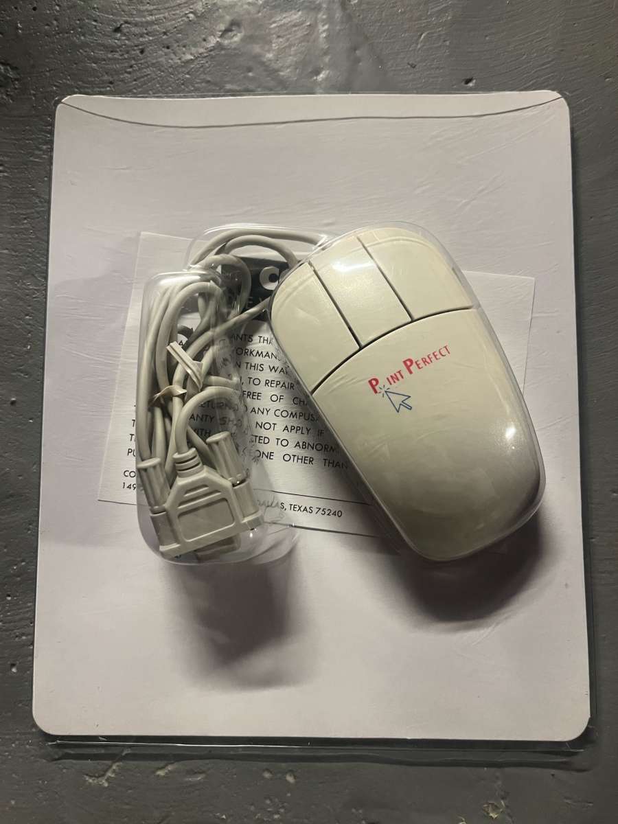 This is an open box 3 Button Serial MouseNever used comes fr