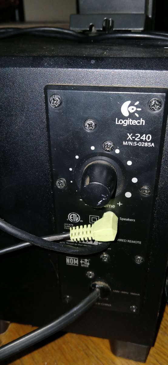 Logitech speakers and subwofer set