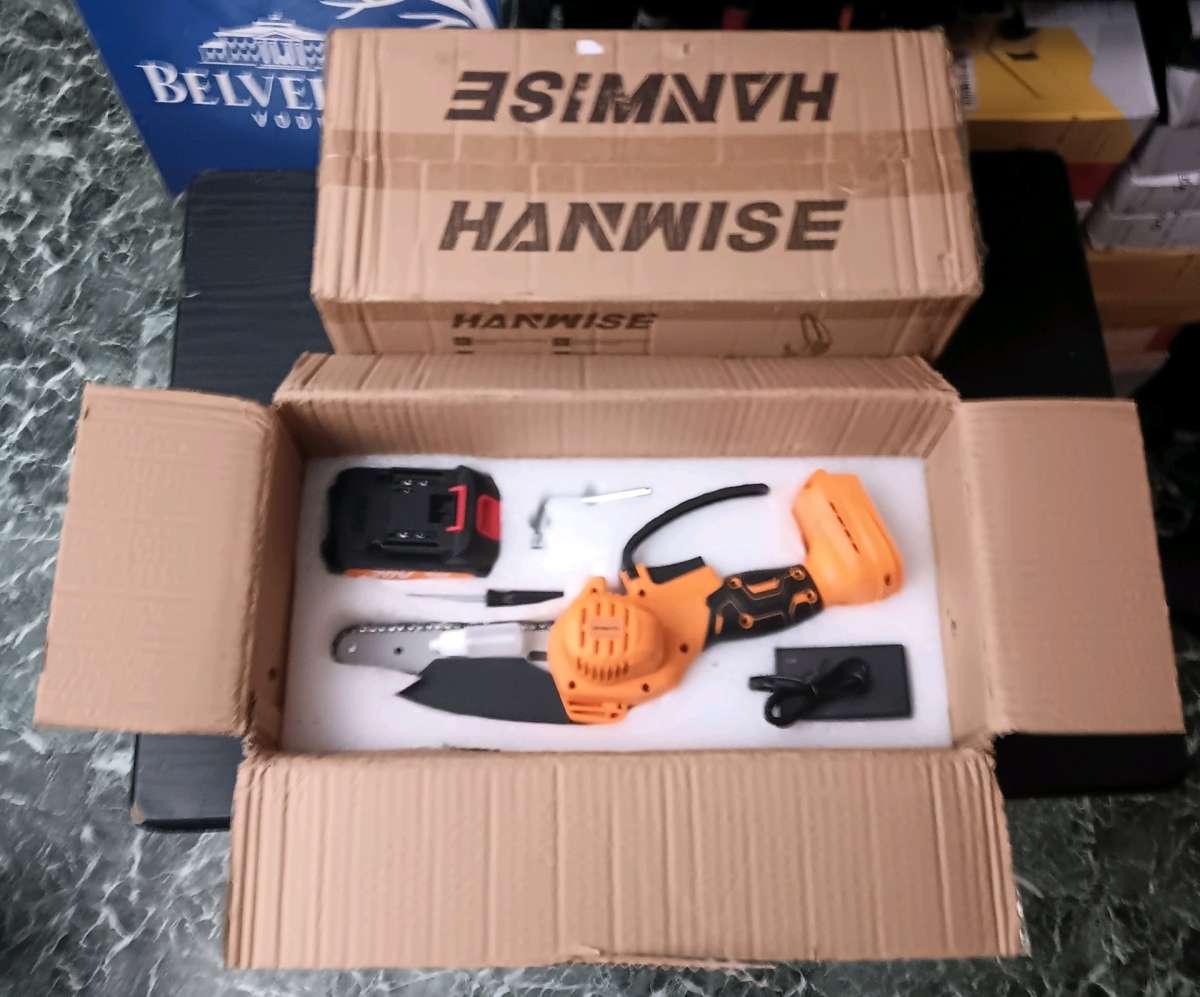 HANWISE MINI CORDLESS CHAINSAW