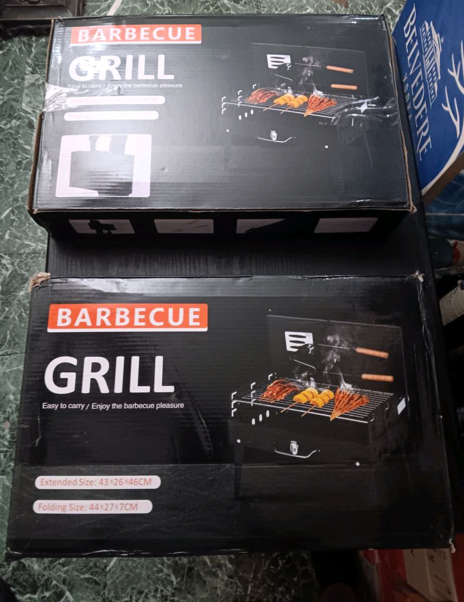 SMALL BARBECUE CHARCOAL GRILL WITH UTENSILS