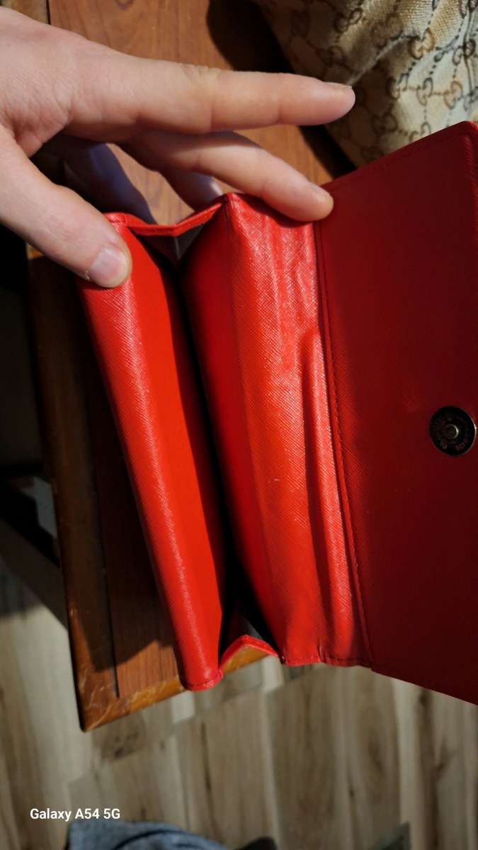 Gucci wallet