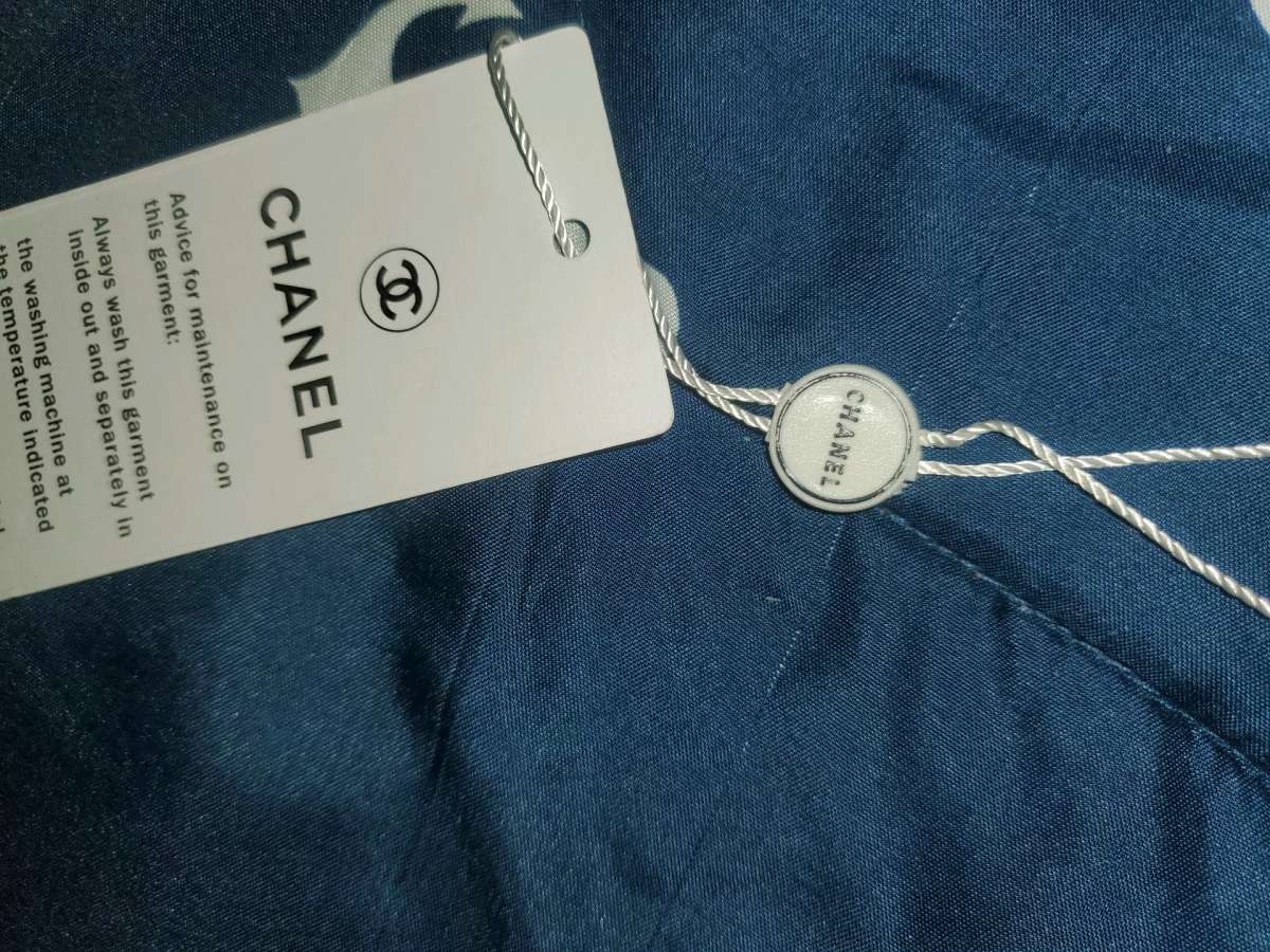 Chanel Elegant Pink and Gray Scarf