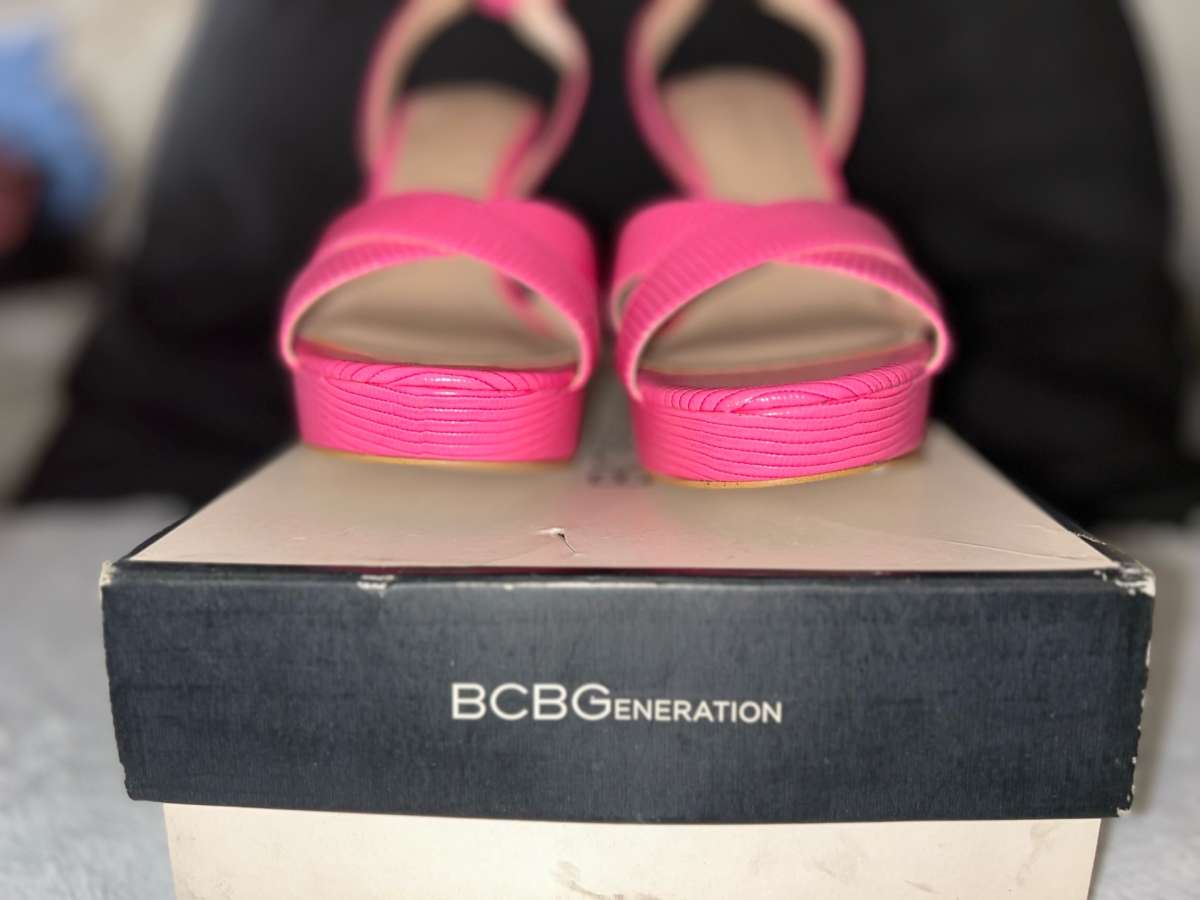BCBGeneration Fuscia Heels