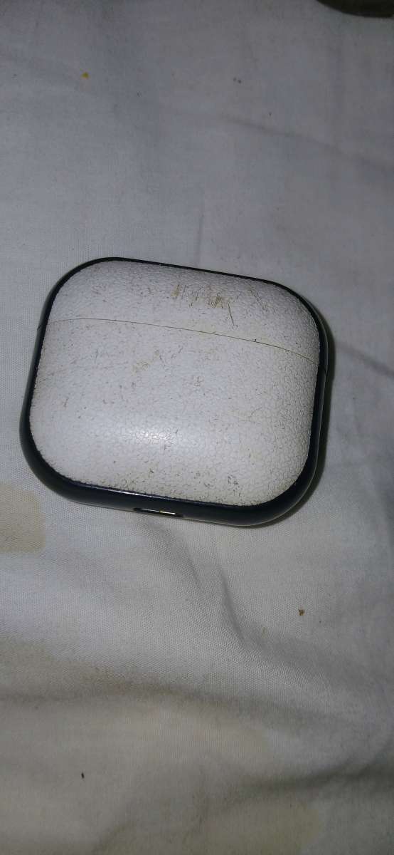 off brand blue tooth wireless earbuds