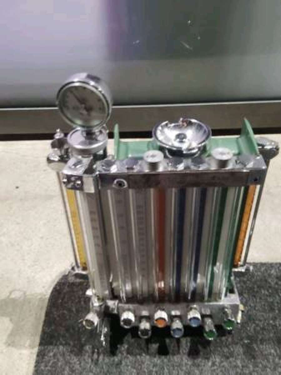 Vintage Working 1940s Anesthesia Flow Meter