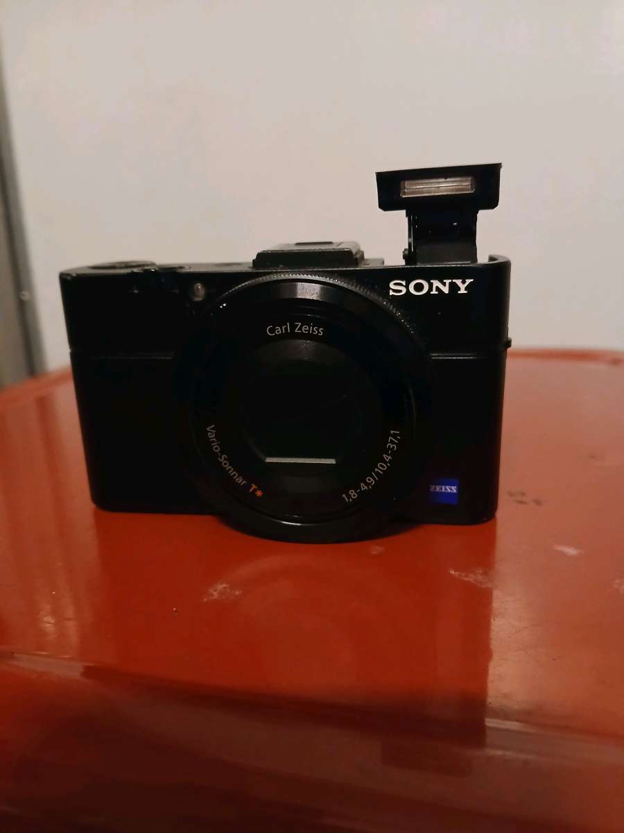 Sony RX100 II DIGITAL CAMERA