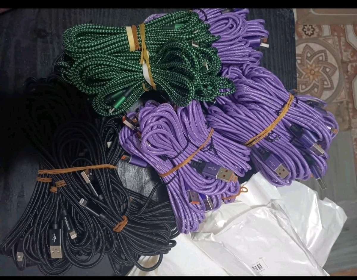 10FT IPHONE CHARGING CABLES